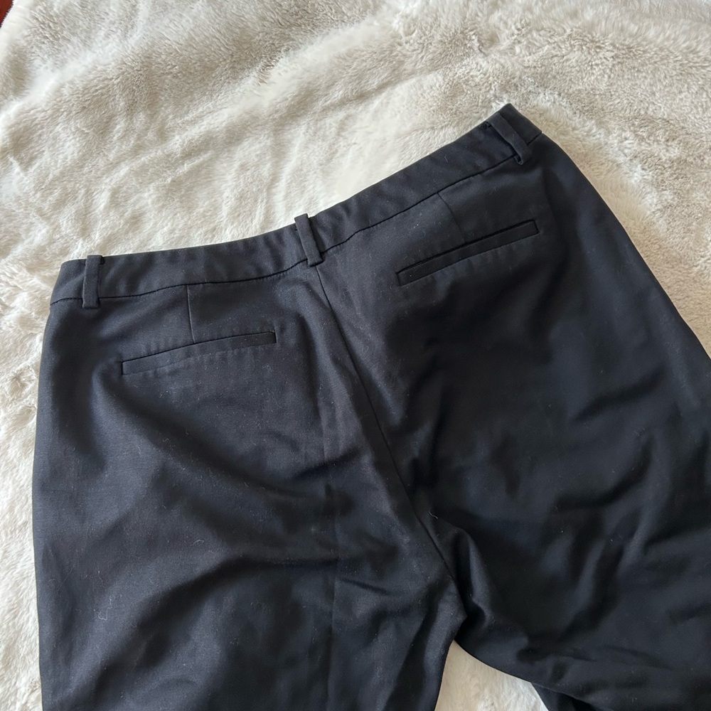 Black Low Rise Capris - Picture 9 of 9